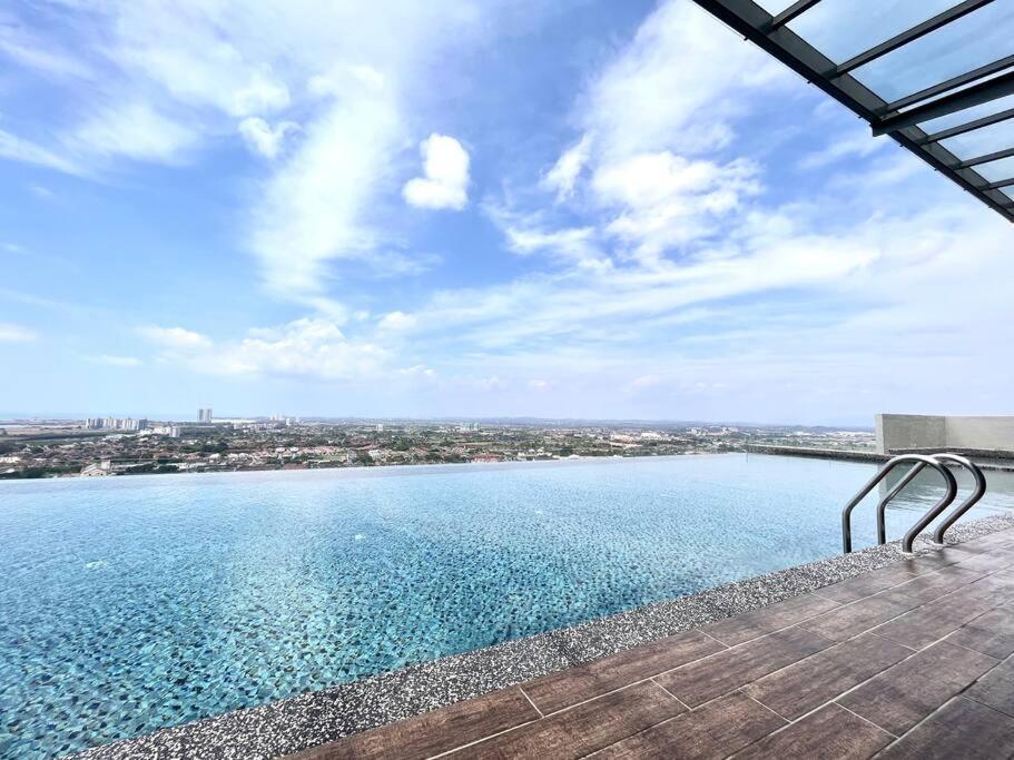 Ins Suite @ The Quartz Residence-Infinity Pool Malacca Buitenkant foto